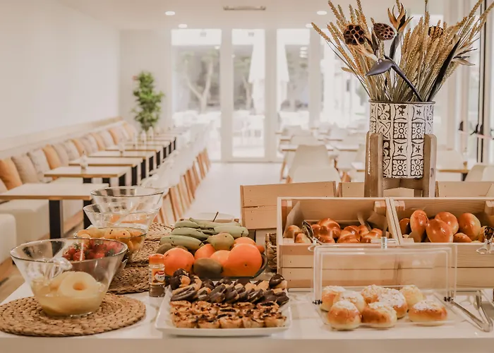 Neptuno 3* Атогиа-да-Балейя