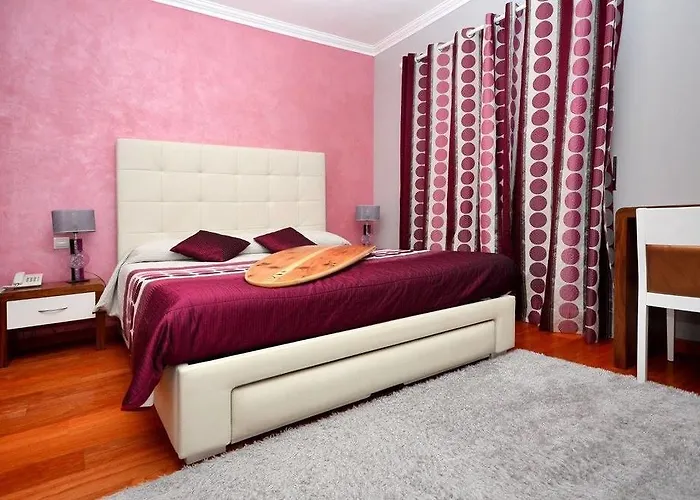 Отель Neptuno Атогиа-да-Балейя